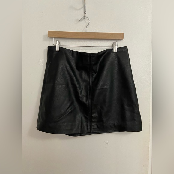 H&M Faux Leather Skirt - Size 12 - Picture 2 of 4